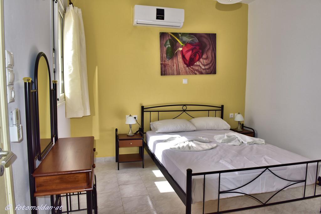 Albatros Studios & Apartments Lefkos  Dış mekan fotoğraf